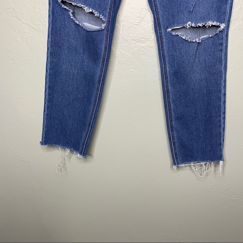 American Eagle Distressed Cropped Mom Jeans - Picture 4 of 7